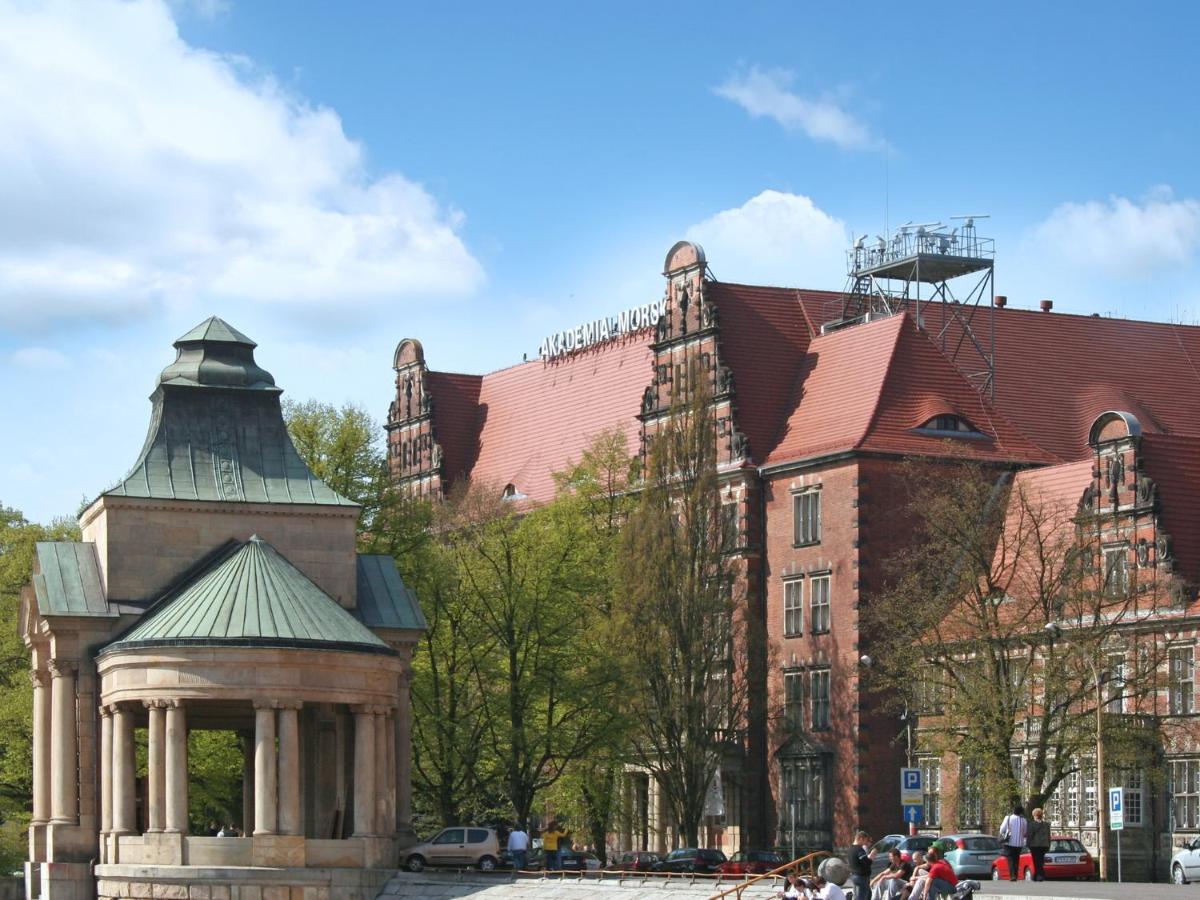 Studencki Dom Marynarza Pasat Hostel Szczecin Bagian luar foto